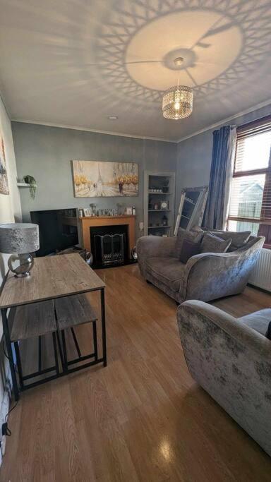 Lovely 2 Bedroom Apartment In Heart Of Dundee Exterior foto